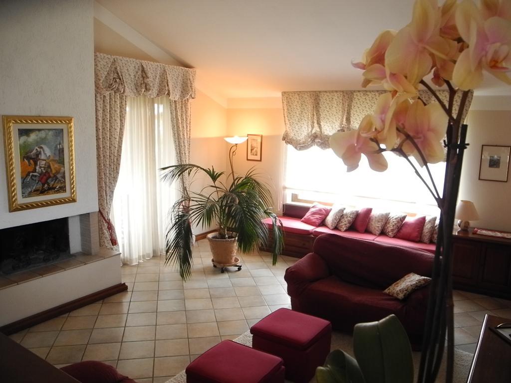 Villa Campo Dei Fiori Casciago Room photo